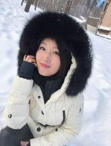 明星躺雪地,明星倾情演绎冬日风情