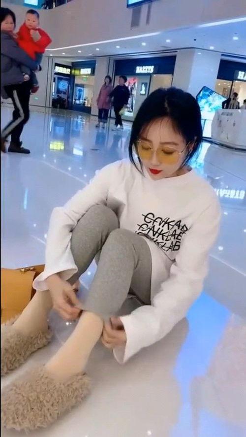 老公让我穿肉色裤袜,肉色裤袜打造优雅日常