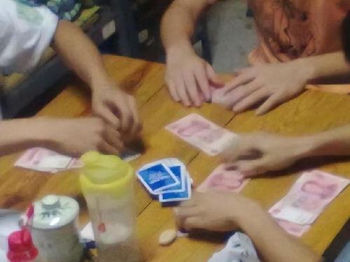 老公欠赌债妻子肉偿,妻子无奈承受的沉重代价